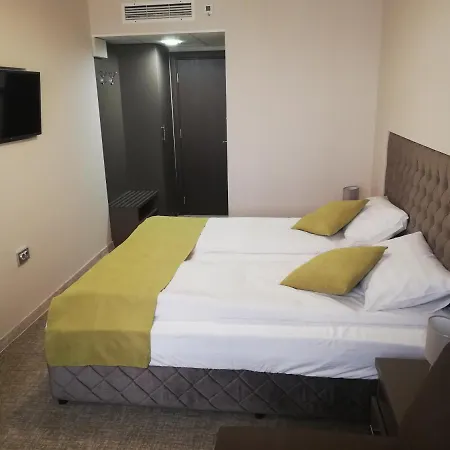 Hotel Ponti 2*