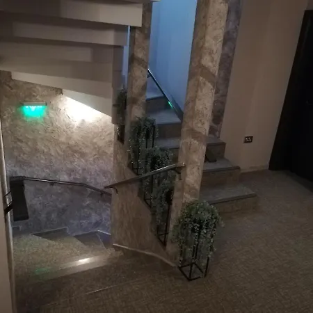 Хотел Ponti