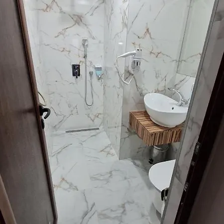 Ponti Hotel 2*